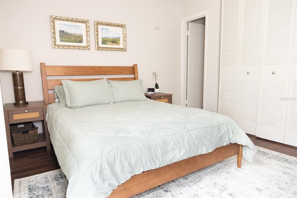 For Sale: $145,000 (1 beds, 1 baths, 574 Square Feet)