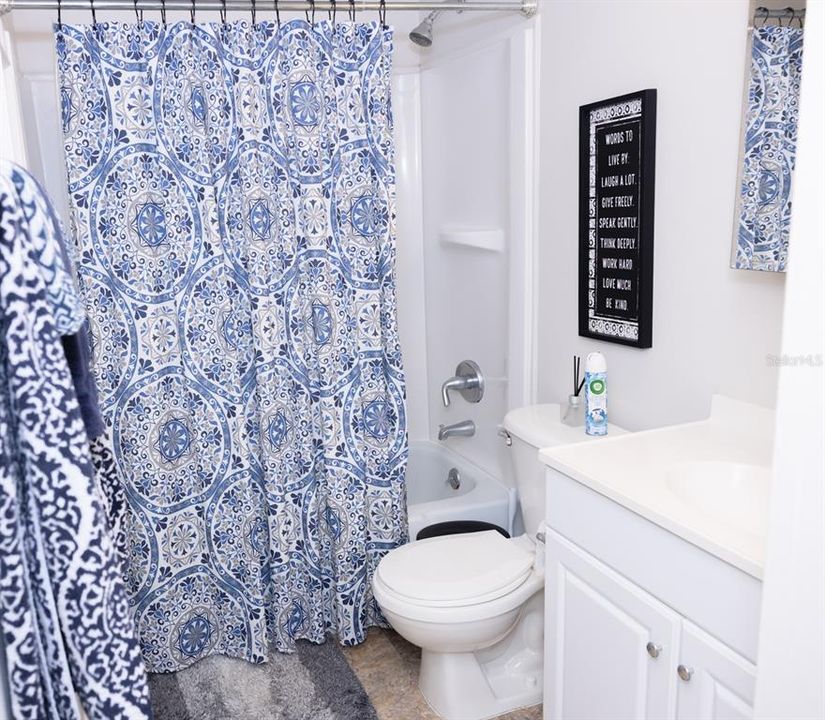 For Sale: $145,000 (1 beds, 1 baths, 574 Square Feet)