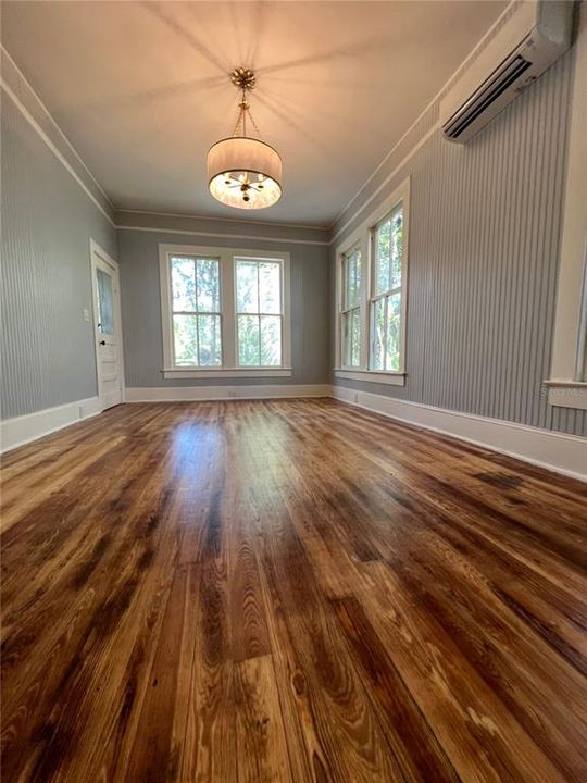 En Renta: $1,325 (0 camas, 1 baños, 600 Pies cuadrados)