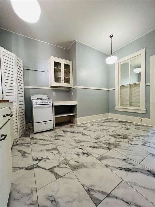 En Renta: $1,325 (0 camas, 1 baños, 600 Pies cuadrados)