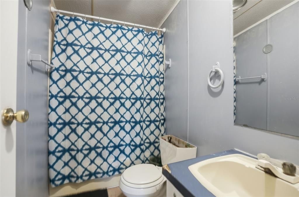 На продажу: $160,000 (3 спален, 2 ванн, 1242 Квадратных фут)