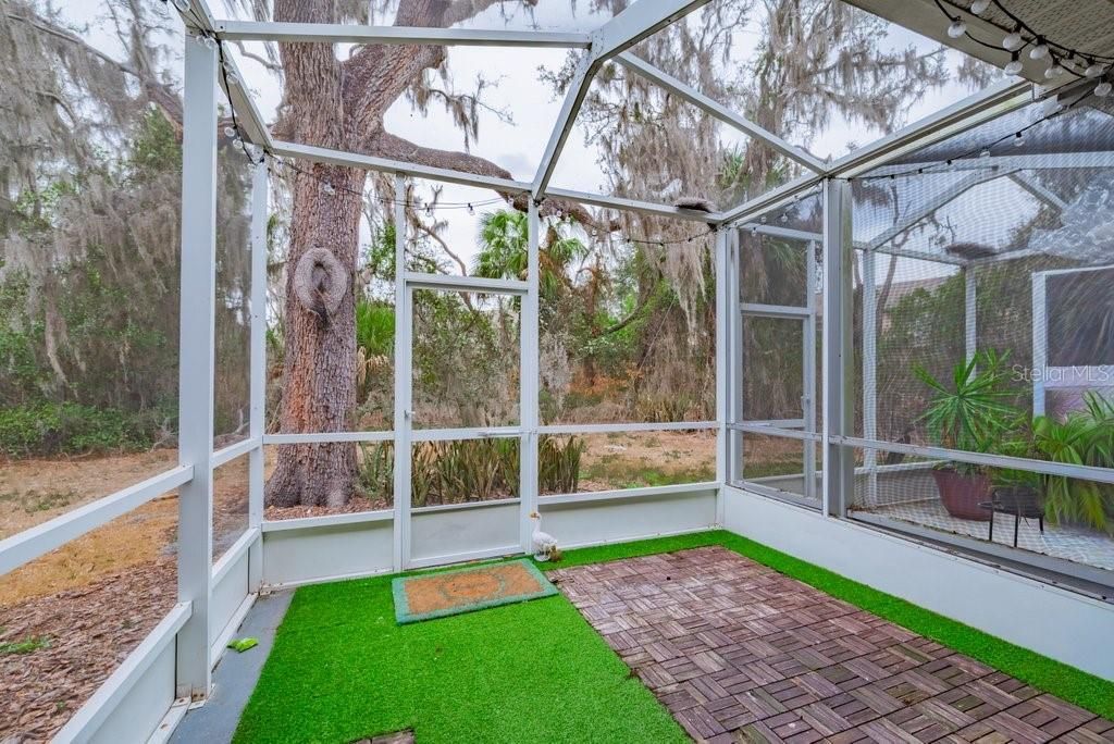 Activo con contrato: $255,000 (3 camas, 2 baños, 1383 Pies cuadrados)