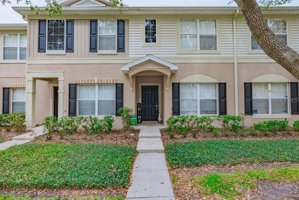 Activo con contrato: $255,000 (3 camas, 2 baños, 1383 Pies cuadrados)