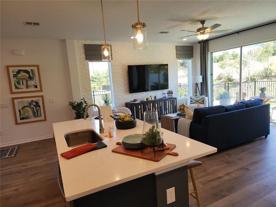 For Rent: $3,800 (3 beds, 2 baths, 1844 Square Feet)