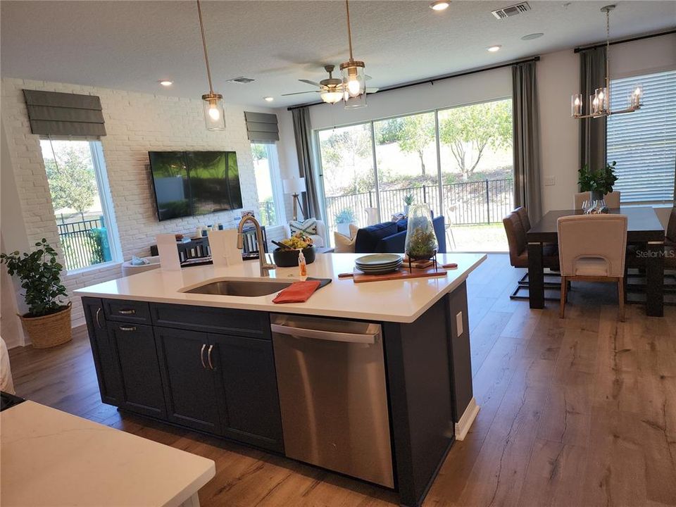 For Rent: $3,800 (3 beds, 2 baths, 1844 Square Feet)