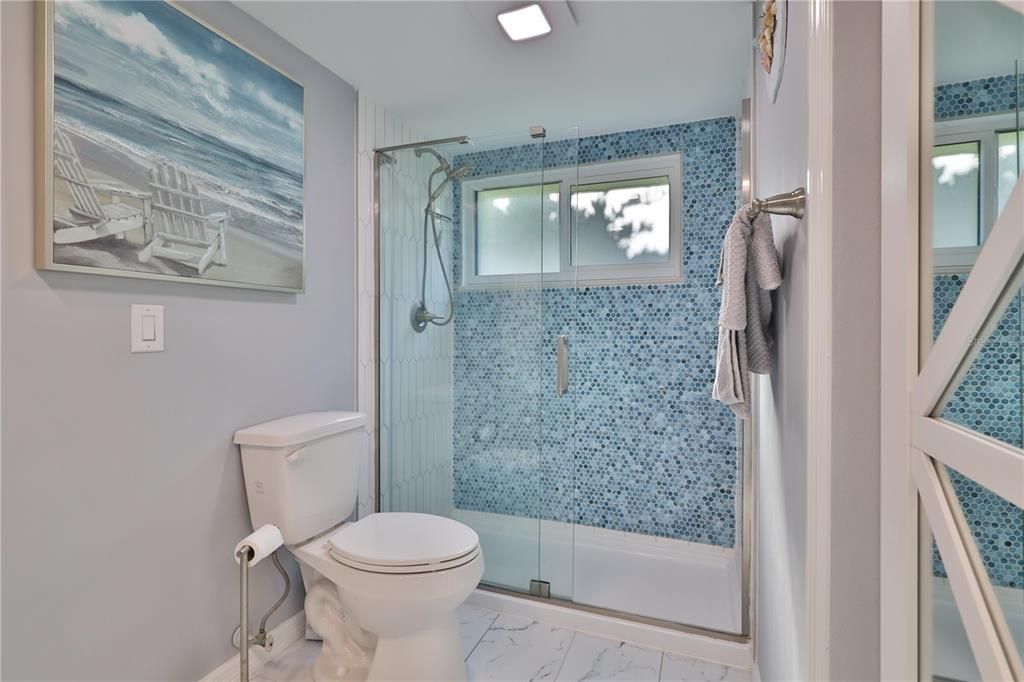 Activo con contrato: $409,000 (3 camas, 2 baños, 1174 Pies cuadrados)