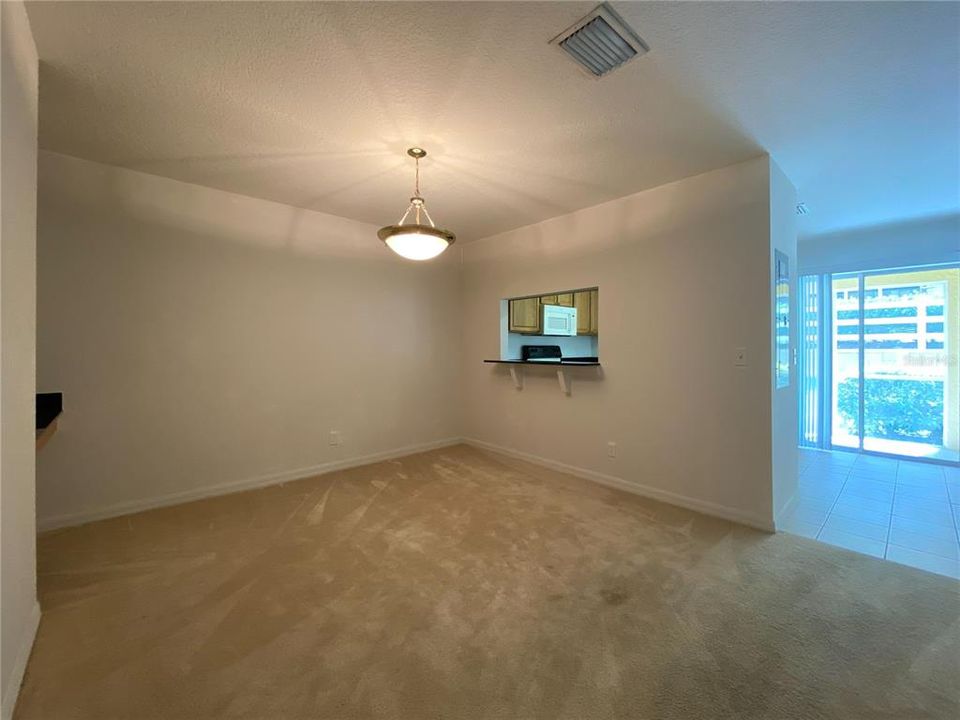 Active With Contract: $1,645 (2 beds, 2 baths, 1560 Square Feet)