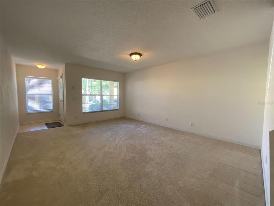 Active With Contract: $1,645 (2 beds, 2 baths, 1560 Square Feet)