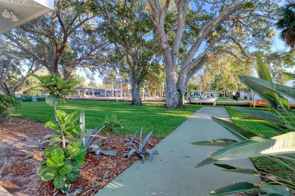 For Sale: $1,149,900 (2 beds, 2 baths, 1244 Square Feet)