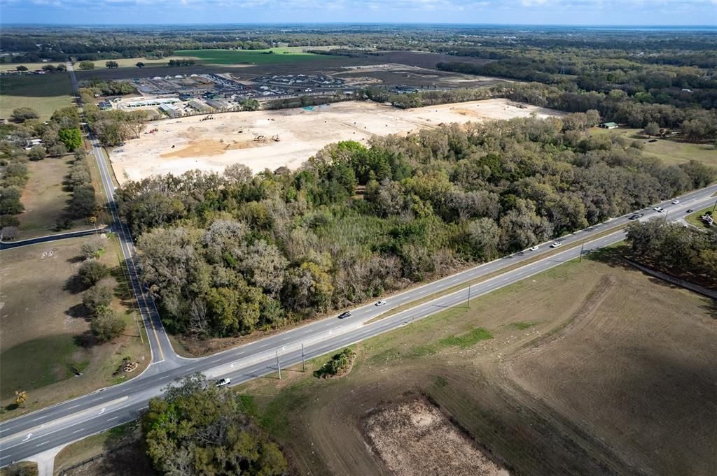 待售: $2,500,000 (8.89 acres)