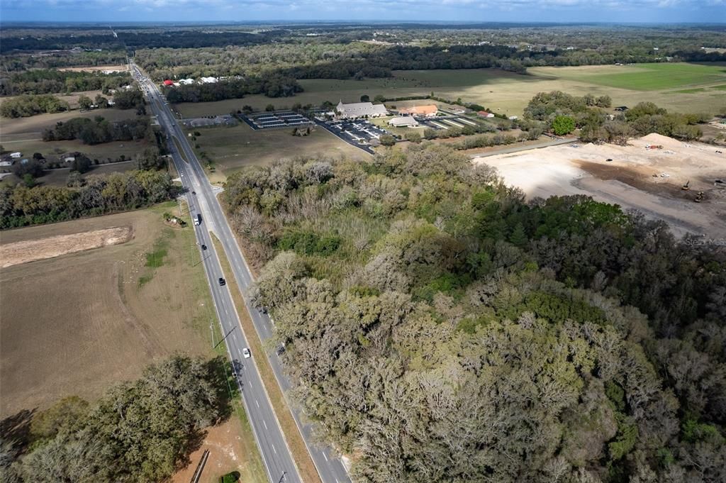 待售: $2,500,000 (8.89 acres)