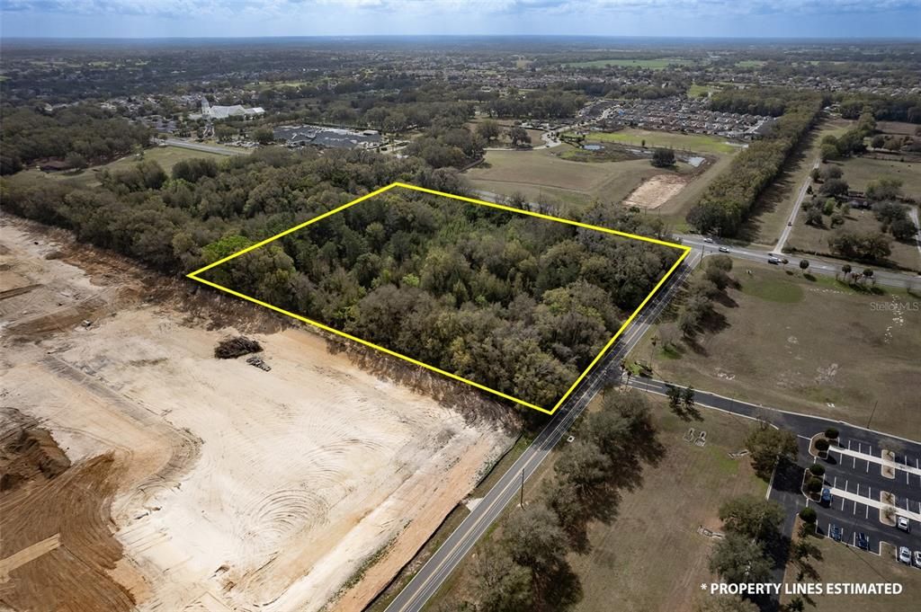 待售: $2,500,000 (8.89 acres)
