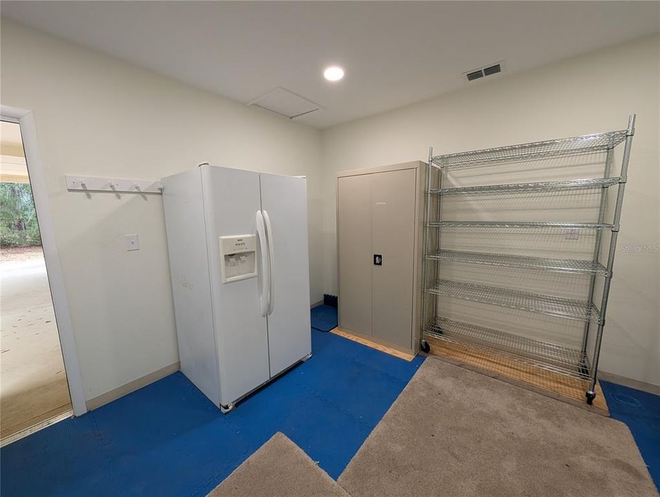 For Rent: $1,950 (3 beds, 2 baths, 1327 Square Feet)