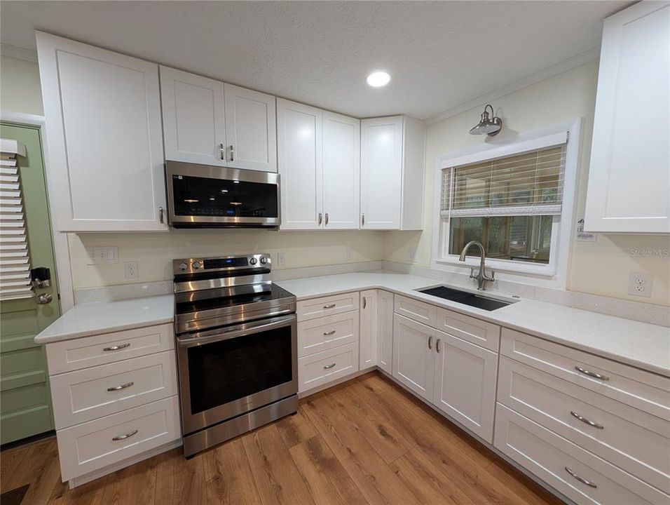 For Rent: $1,950 (3 beds, 2 baths, 1327 Square Feet)