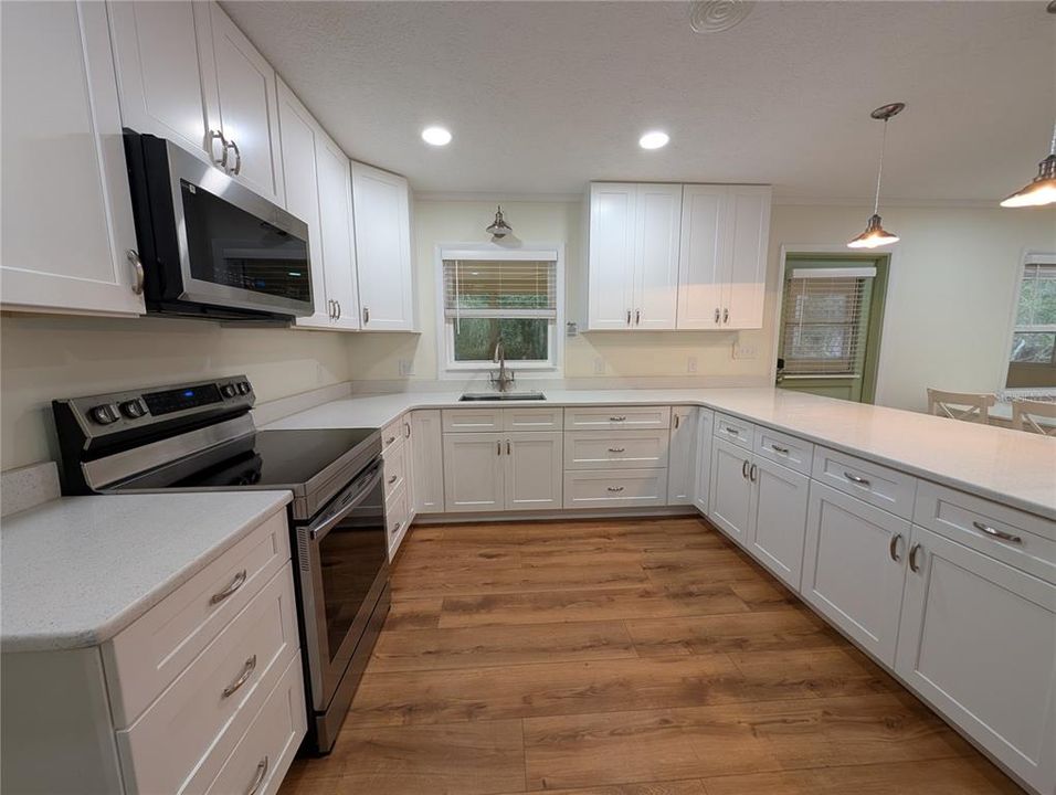 For Rent: $1,950 (3 beds, 2 baths, 1327 Square Feet)