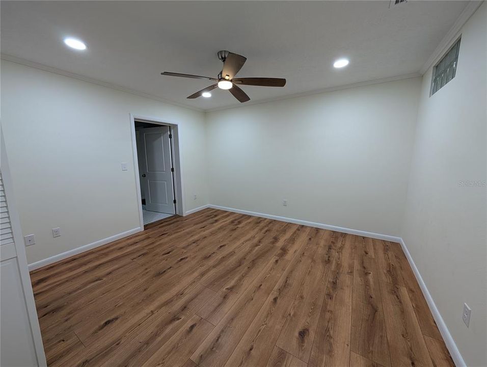 For Rent: $1,950 (3 beds, 2 baths, 1327 Square Feet)