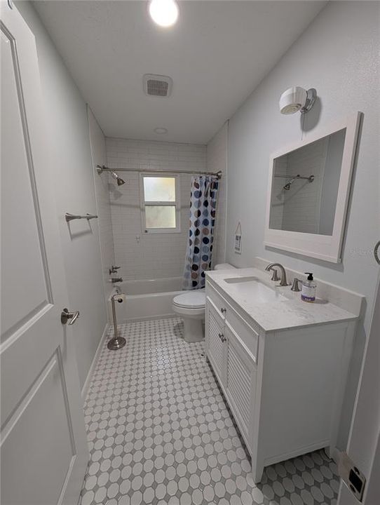 For Rent: $1,950 (3 beds, 2 baths, 1327 Square Feet)