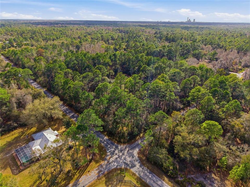 На продажу: $38,000 (1.16 acres)