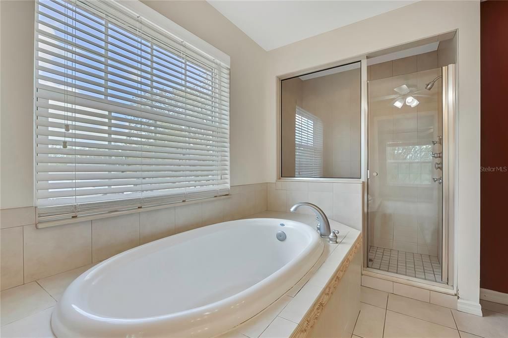 En Venta: $568,000 (3 camas, 2 baños, 1639 Pies cuadrados)