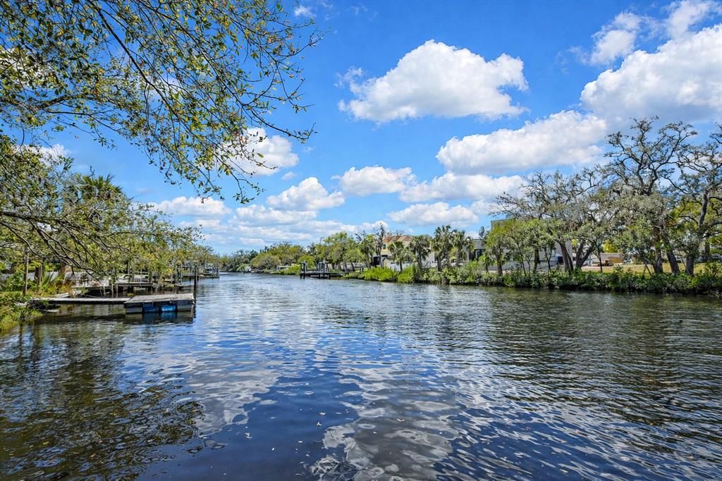 En Venta: $568,000 (3 camas, 2 baños, 1639 Pies cuadrados)