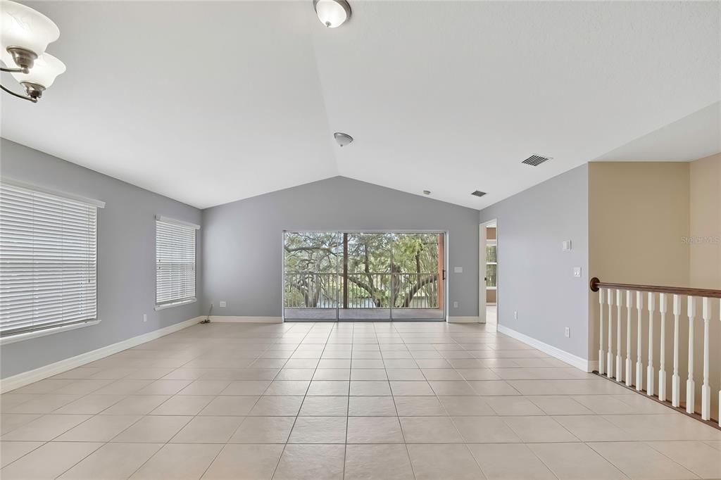 En Venta: $568,000 (3 camas, 2 baños, 1639 Pies cuadrados)