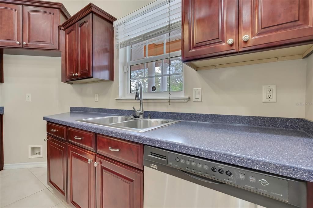 En Venta: $568,000 (3 camas, 2 baños, 1639 Pies cuadrados)