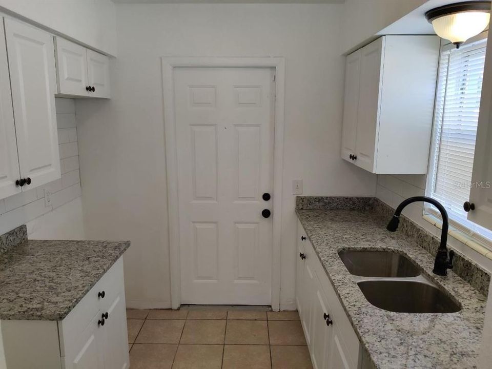 En Venta: $474,900 (6 camas, 0 baños, 2140 Pies cuadrados)