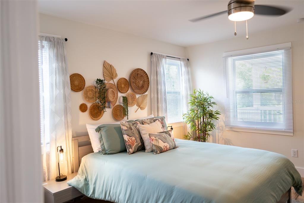 En Venta: $799,000 (5 camas, 0 baños, 2276 Pies cuadrados)