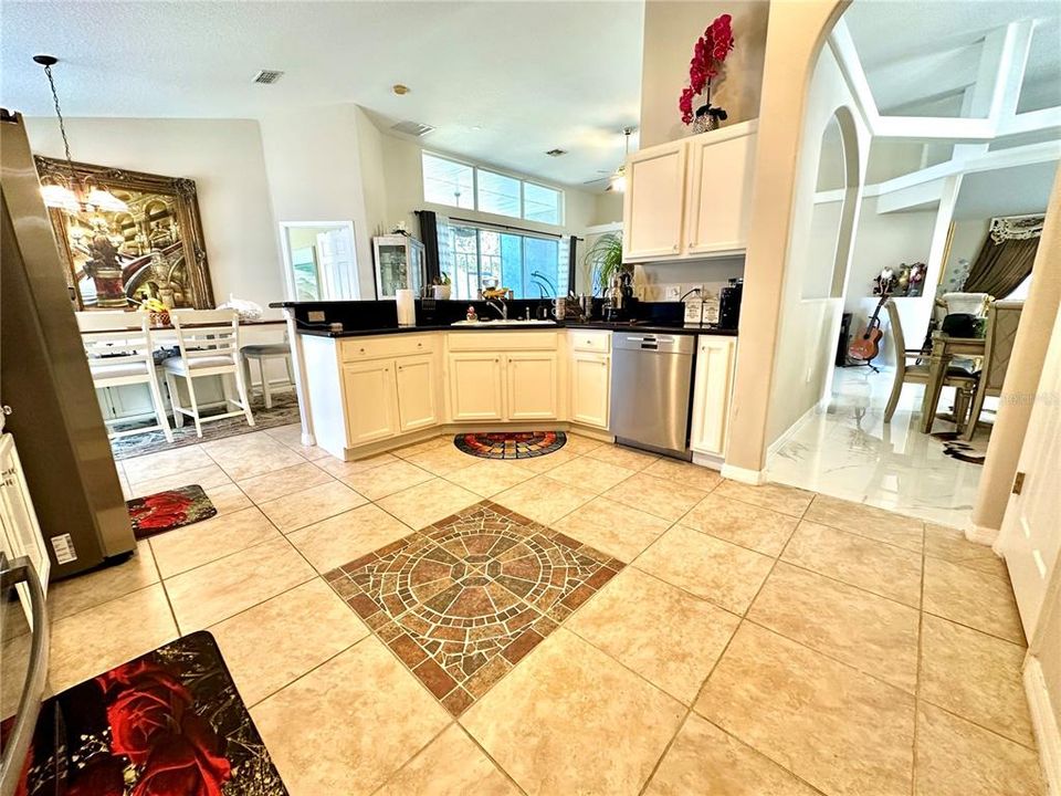 For Rent: $3,000 (5 beds, 3 baths, 2997 Square Feet)