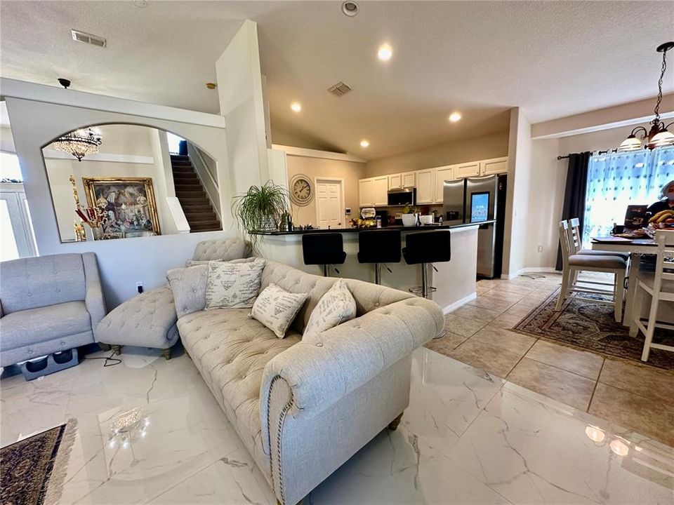 For Rent: $3,000 (5 beds, 3 baths, 2997 Square Feet)