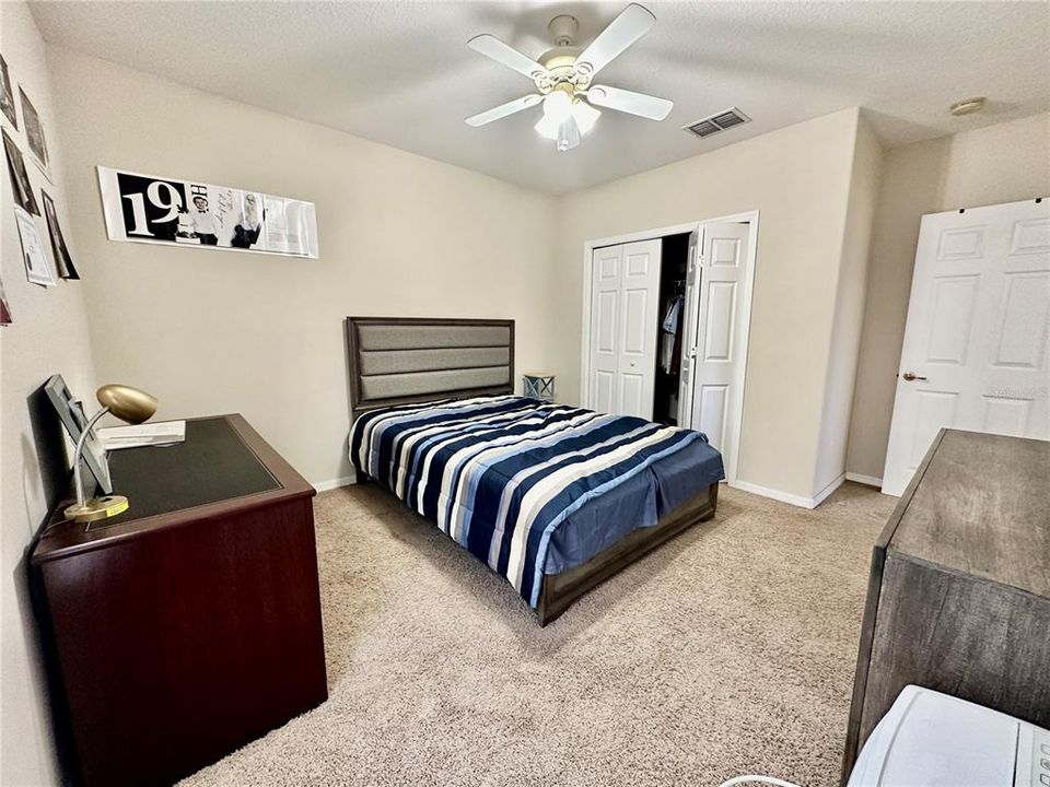 For Rent: $3,000 (5 beds, 3 baths, 2997 Square Feet)