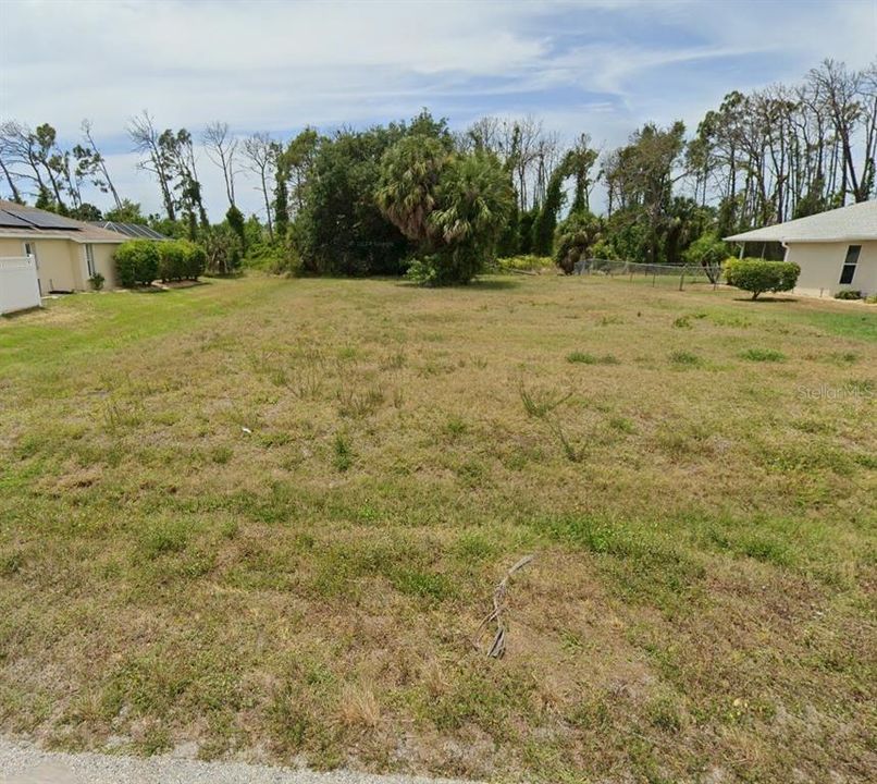 На продажу: $50,000 (0.22 acres)