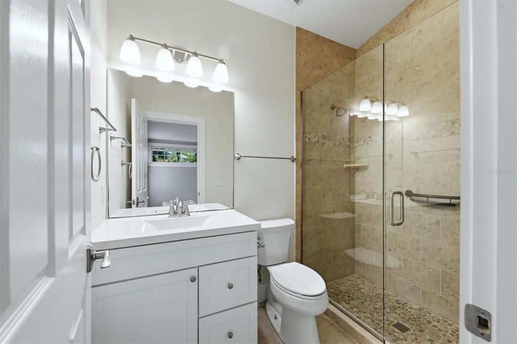 For Sale: $1,075,000 (3 beds, 2 baths, 1010 Square Feet)