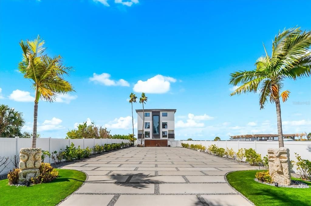 На продажу: $10,950,000 (4 спален, 6 ванн, 5079 Квадратных фут)