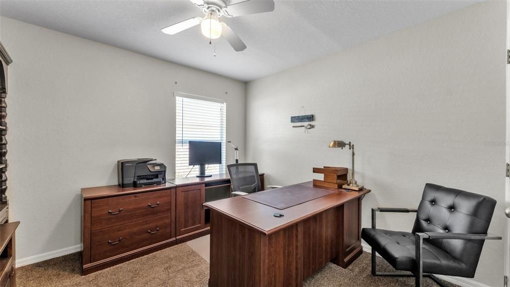 For Sale: $334,900 (4 beds, 2 baths, 1908 Square Feet)