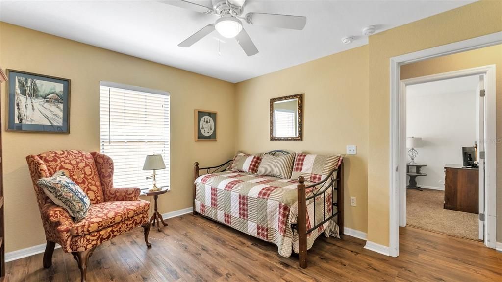 For Sale: $334,900 (4 beds, 2 baths, 1908 Square Feet)