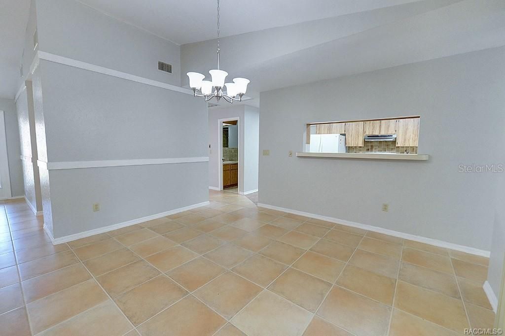 En Venta: $354,950 (3 camas, 3 baños, 2640 Pies cuadrados)