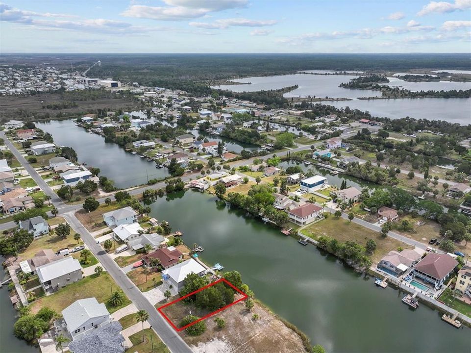 На продажу: $150,000 (0.14 acres)