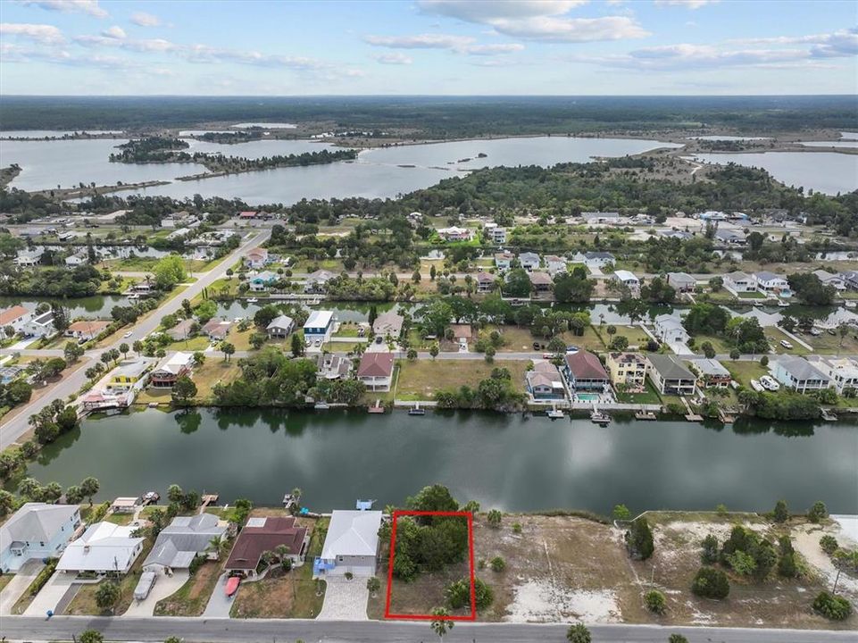 На продажу: $150,000 (0.14 acres)