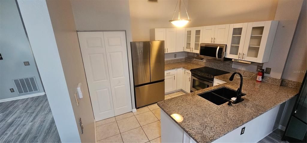 En Venta: $325,000 (2 camas, 2 baños, 1099 Pies cuadrados)