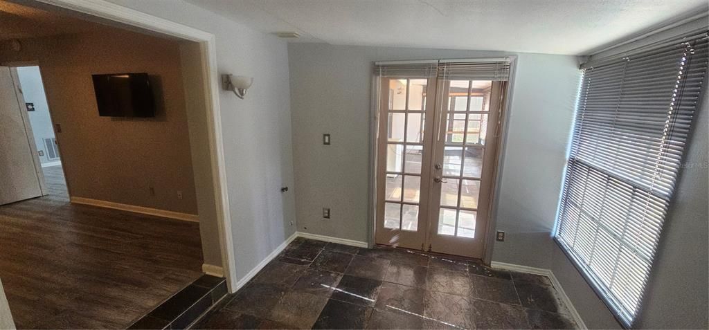 En Venta: $325,000 (2 camas, 2 baños, 1099 Pies cuadrados)