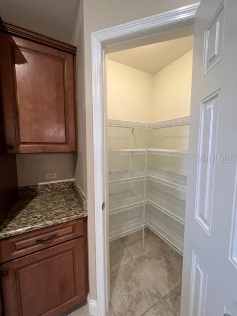 For Rent: $2,650 (2 beds, 2 baths, 1762 Square Feet)