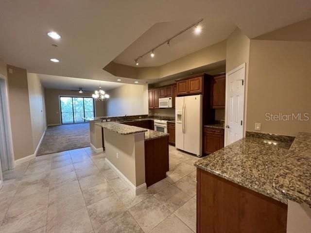 For Rent: $2,650 (2 beds, 2 baths, 1762 Square Feet)