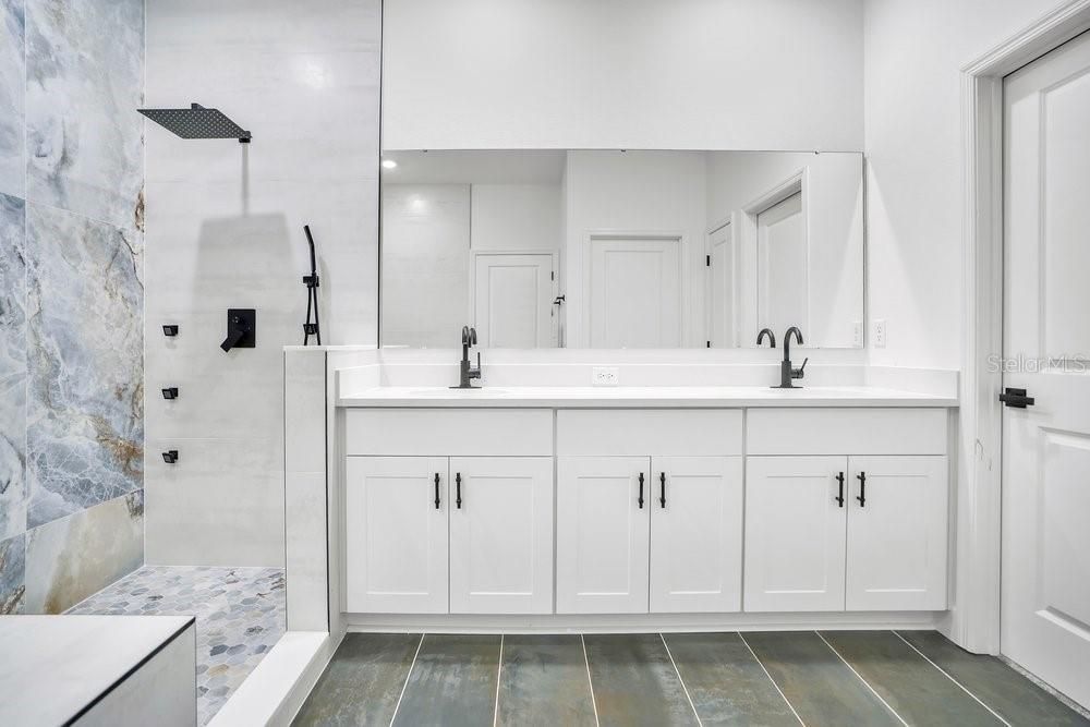 На продажу: $589,900 (4 спален, 3 ванн, 2787 Квадратных фут)