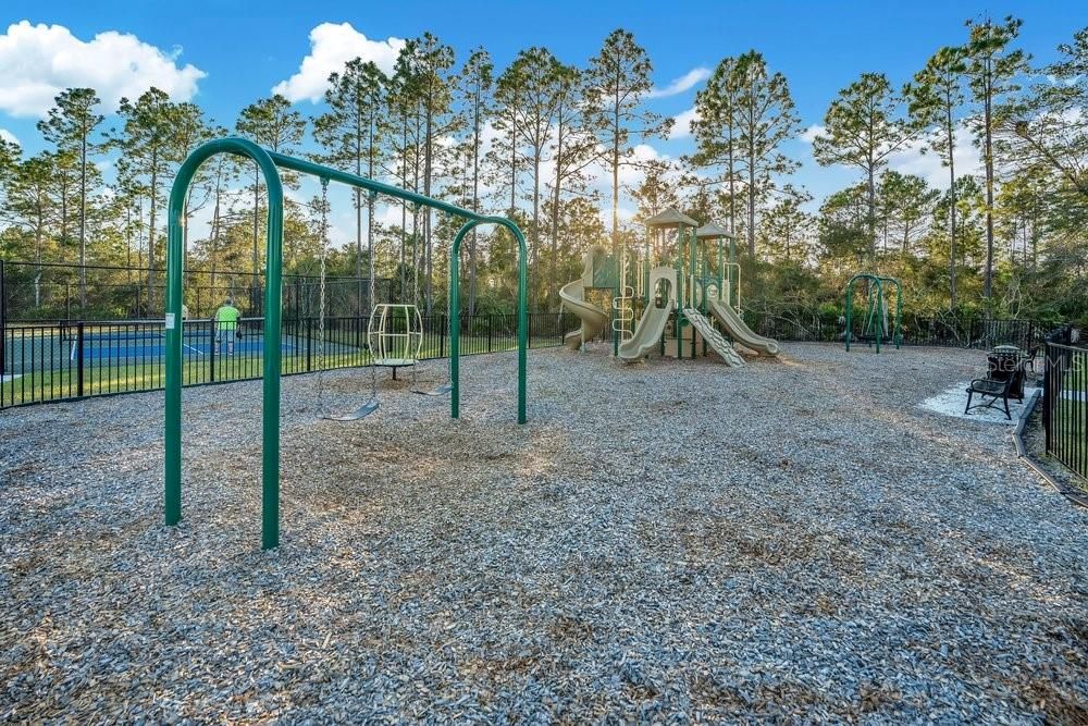 На продажу: $589,900 (4 спален, 3 ванн, 2787 Квадратных фут)