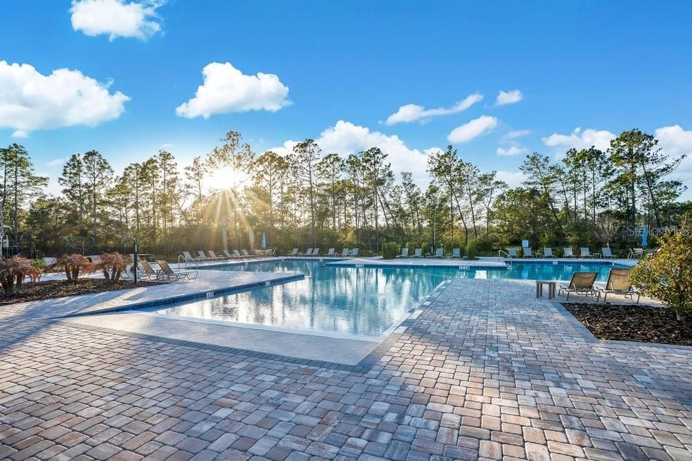 На продажу: $589,900 (4 спален, 3 ванн, 2787 Квадратных фут)