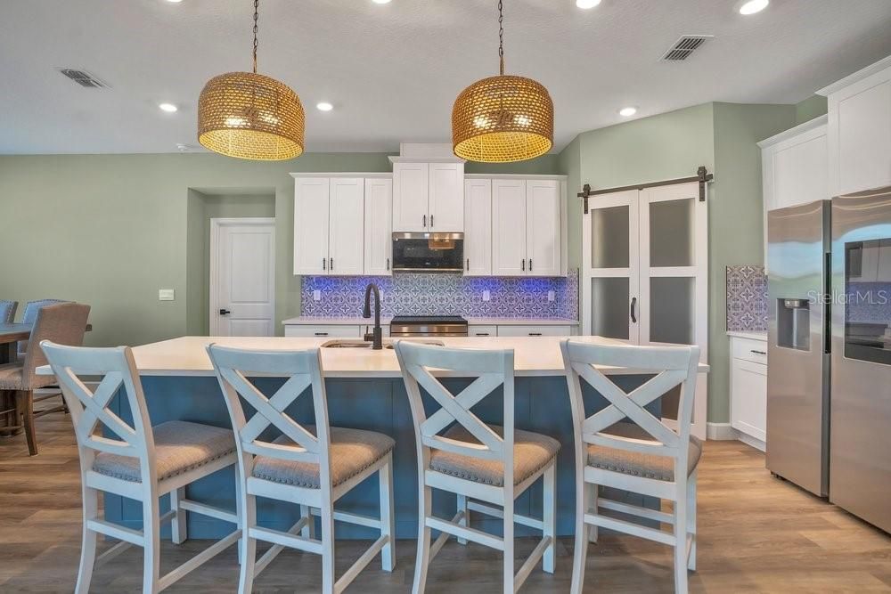 На продажу: $589,900 (4 спален, 3 ванн, 2787 Квадратных фут)