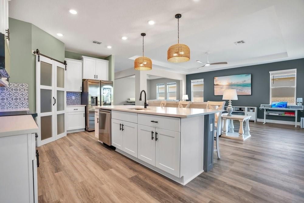 На продажу: $589,900 (4 спален, 3 ванн, 2787 Квадратных фут)