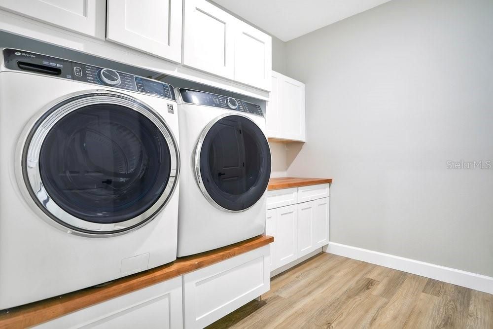 На продажу: $589,900 (4 спален, 3 ванн, 2787 Квадратных фут)