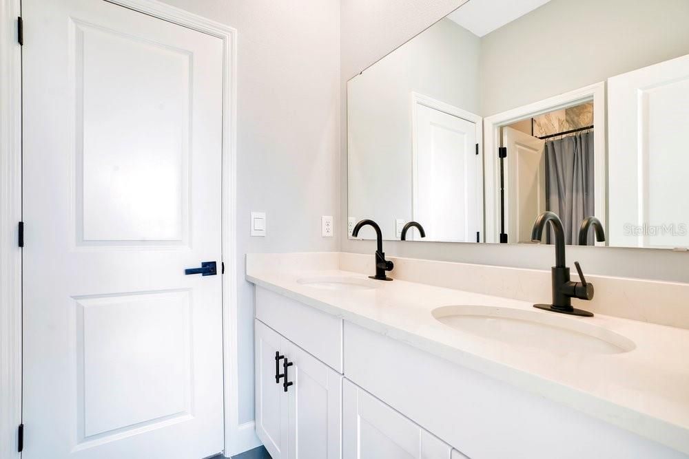 На продажу: $589,900 (4 спален, 3 ванн, 2787 Квадратных фут)